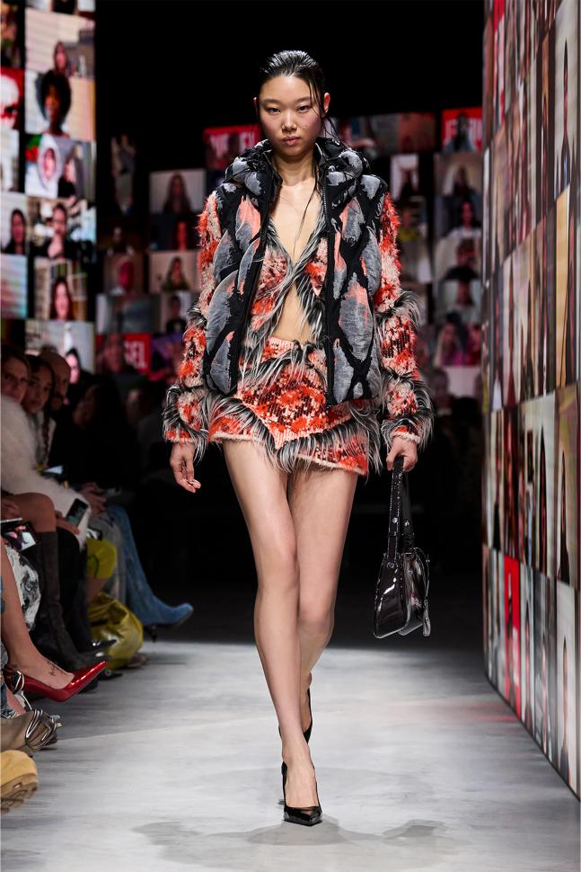 PLAY SHOULDER CROSS BODYBAG