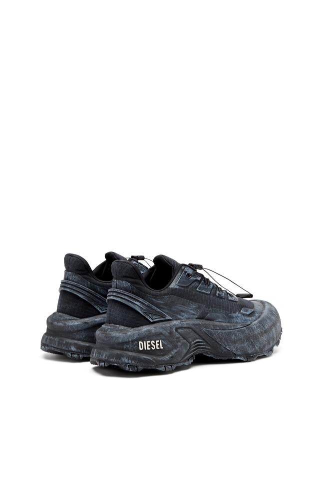 D-CAGE RUNNER SNEAKERS